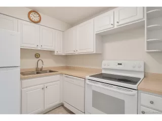 Photo #6: 9705479 Listing