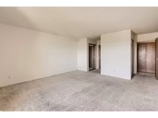 Photo #6: 9705944 Listing