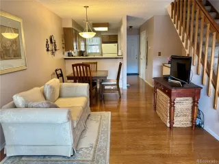 Photo #6: 9708542 Listing 