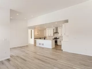 Photo #6: 9710734 Listing 