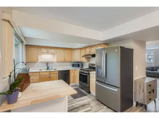 Photo #3: 9711199 Listing