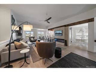 Photo #5: 9712285 Listing