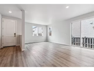 Photo #3: 9712427 Listing