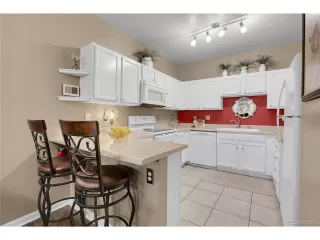 Photo #4: 9712709 Listing