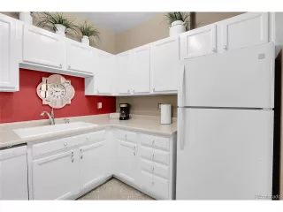 Photo #6: 9712709 Listing