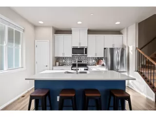 Photo #3: 9712788 Listing