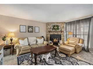 Photo #5: 9713642 Listing