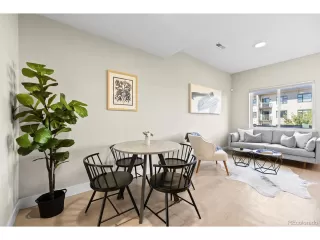 Photo #3: 9713796 Listing