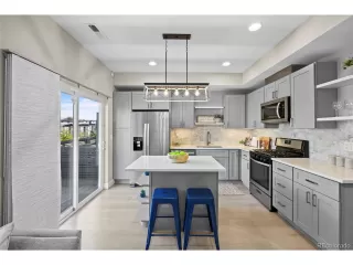 Photo #5: 9713796 Listing