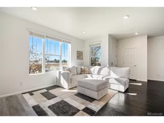 Photo #5: 9714096 Listing