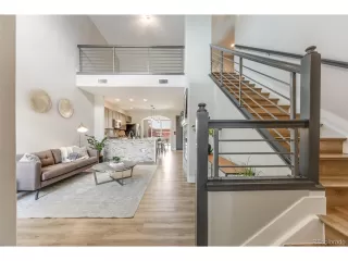 Photo #3: 9718895 Listing