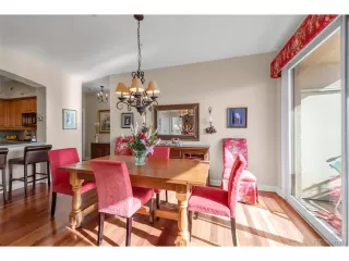 Photo #6: 9719377 Listing