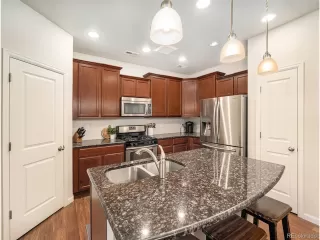 Photo #6: 9720106 Listing