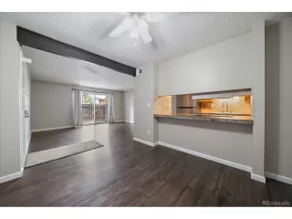 Photo #6: 9721463 Listing 