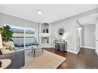 Photo #5: 9721713 Listing