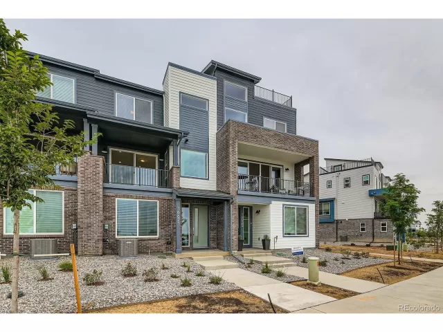 MLS: 9722640 Condo For Sale