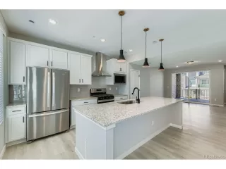 Photo #5: 9722640 Listing