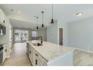 Photo #6: 9722640 Listing