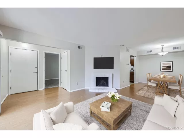 MLS: 9725938 Condo For Sale