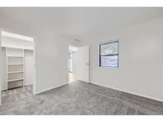 Photo #5: 9725938 Listing