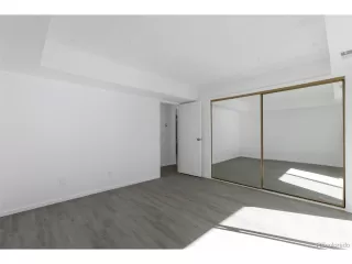 Photo #5: 9726436 Listing