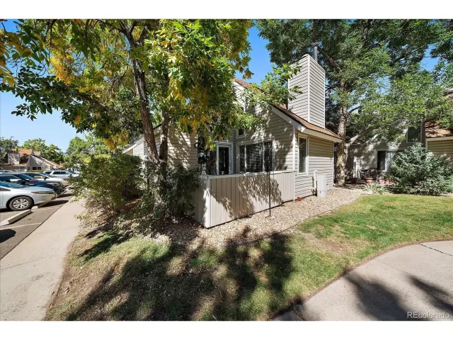 MLS: 9726621 Condo For Sale