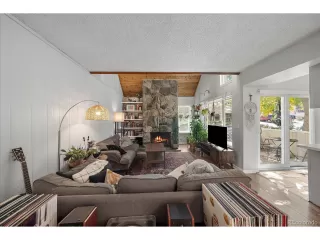 Photo #4: 9726621 Listing 