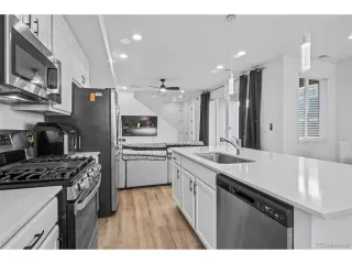 Photo #5: 9727099 Listing 