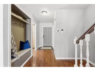 Photo #5: 9732255 Listing 