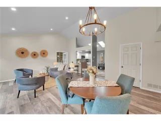 Photo #6: 9732598 Listing