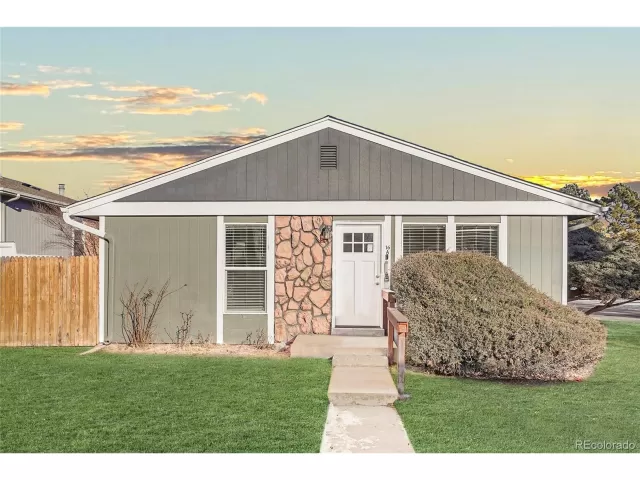 MLS: 9732781 Condo For Sale