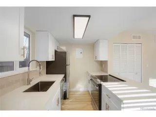 Photo #4: 9732781 Listing 