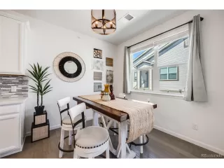 Photo #6: 9734930 Listing