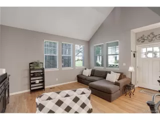 Photo #6: 9744358 Listing