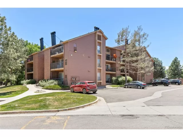 MLS: 9745353 Condo For Sale