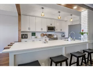 Photo #3: 9746255 Listing