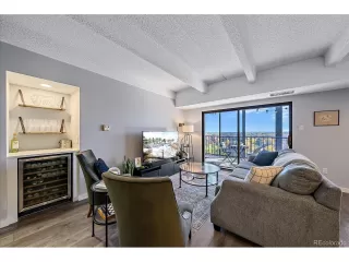 Photo #6: 9746255 Listing