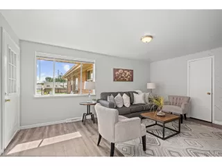 Photo #5: 9747669 Listing 