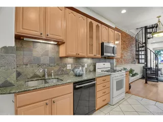 Photo #5: 9751384 Listing 