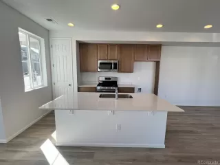 Photo #2: 9751727 Listing