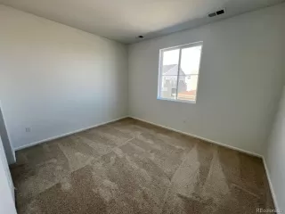 Photo #6: 9751727 Listing