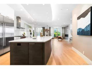 Photo #5: 9753247 Listing