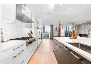 Photo #6: 9753247 Listing