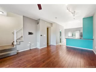 Photo #6: 9753546 Listing