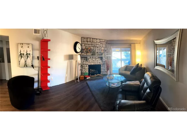MLS: 9753634 Condo For Sale