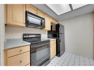 Photo #4: 9753641 Listing