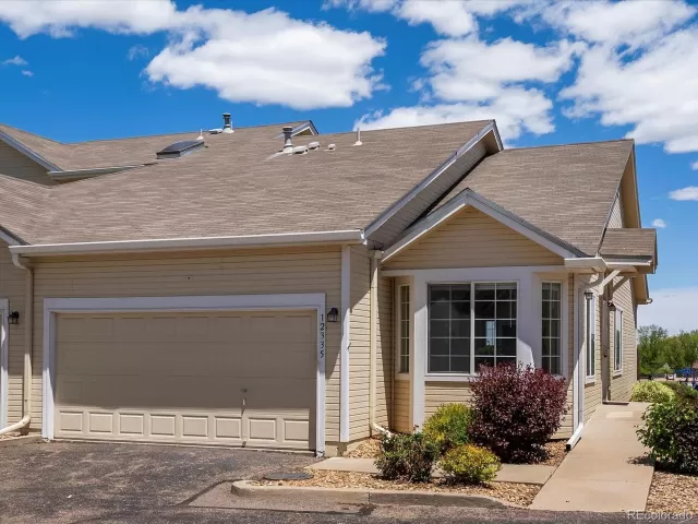 MLS: 9753907 Condo For Sale