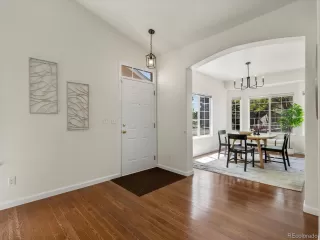 Photo #6: 9753907 Listing