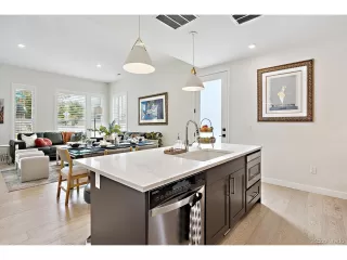 Photo #6: 9754337 Listing