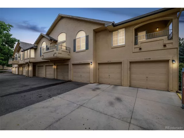 MLS: 9756098 Condo For Sale